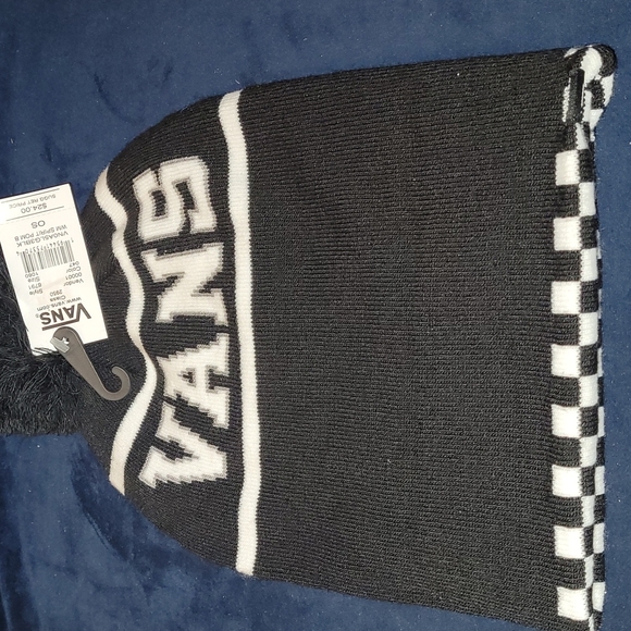 New Vans winter hat one size fits most - Picture 2 of 3
